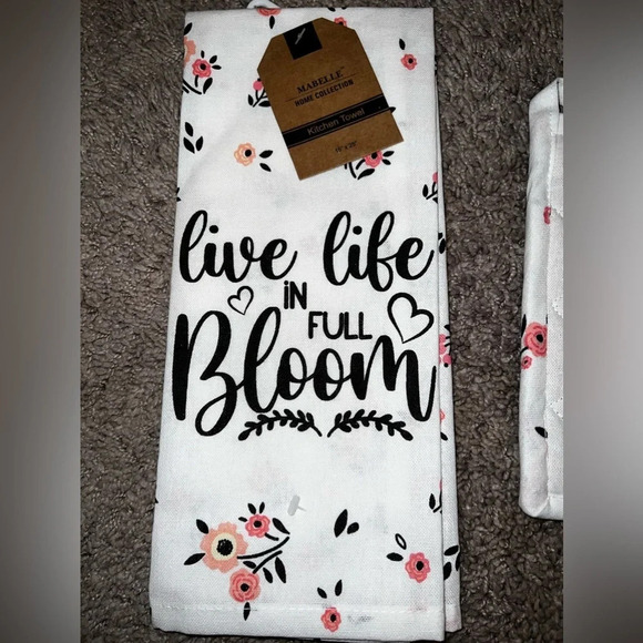 “Live Life in Full Bloom” Spring Linen Kitchen Bundle - Picture 2 of 5